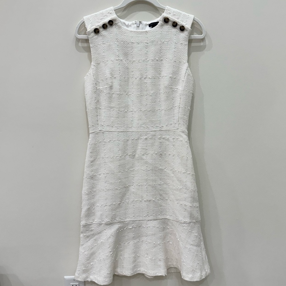 Ann Taylor White Textured Tweed Dress/ Button Shoulder /Sleeveless/ Size 0